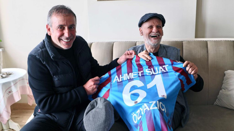 Trabzonspor'un Eski Hocası Ahmet Suat Özyazıcı Yaşamını Yitirdi